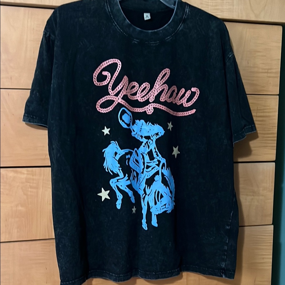Cowgirl Black Yeehaw Graphic T-Shirt Size Medium